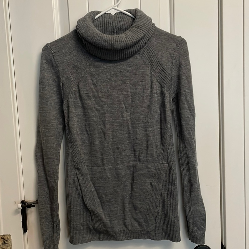 Lululemon turtle neck sweater